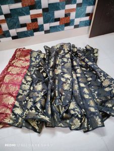 Elegant Black &amp; Gold Sari