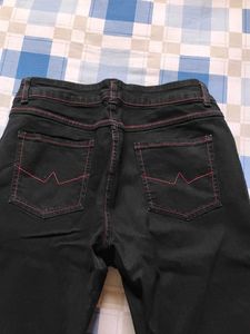 Beautiful Women&#39;s Black Jeans