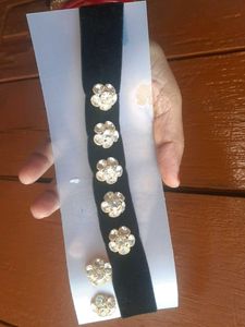 Floral choker set with earring