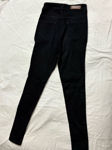 Black Skinny Jeans