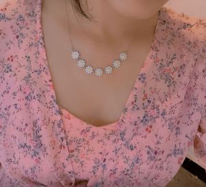 Daisy Charm Necklace