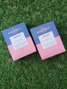 2 Aqualogica Radiance Niacinamide Moisturizer
