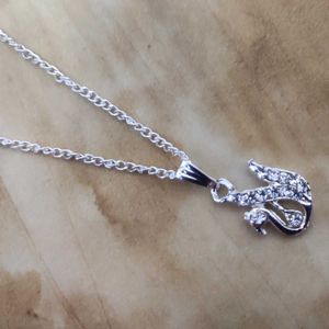 White Swan 🦢 Pendant