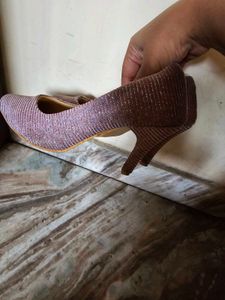 Cute Mauve Heels 👠