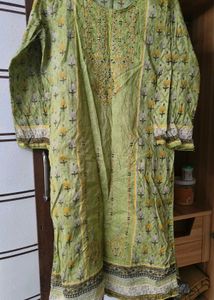 pakistani Green Embroidered Kurta set