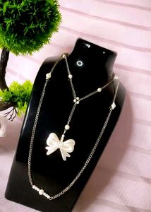 Handmade Korean || Pearl Bow Necklace || Elegant