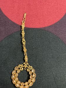 Golden Kundan Maangtikka