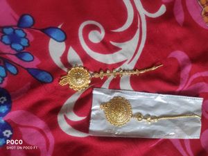 Gold-toned Maang Tikka