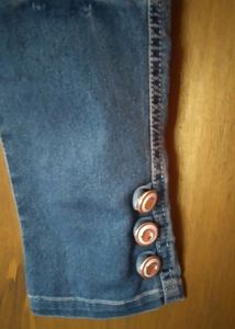 THREE QUARTER JEANS FOR KIDS