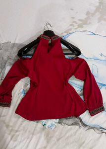 Elegant Magenta Cold Shoulder Top