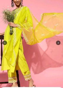 Lime Green scalloped Embroidered Kurta Set
