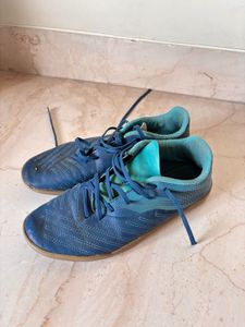 Decathlon UK5 Football Shoes