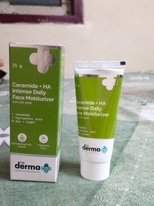 Derma Co Ceramide + HA Intense Moisturizer