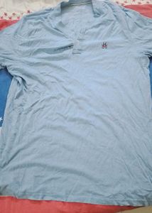 hi I want to sell thus brand t shirt