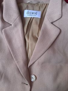 Cropped Beige Blazer