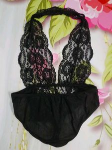 (1100)Black Lace Halter Lingerie