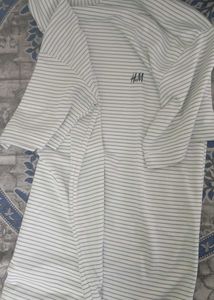 H&amp;M T-shirt
