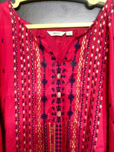 Maroon/Dark Pink Shade Kurthi