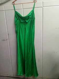 ZARA Green Satin Party  Drees