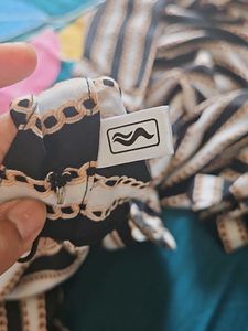 Fashionable Top In Good Condition