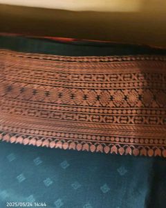 Red &amp; Gold Patterned Saree