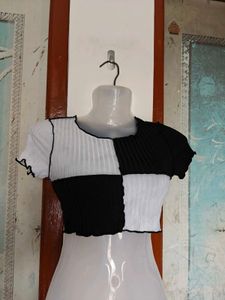 Crop T-shirt