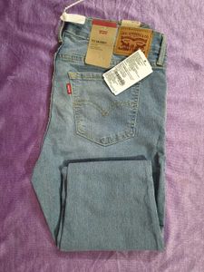 Levi&#39;s 711 Skinny Jeans brand new