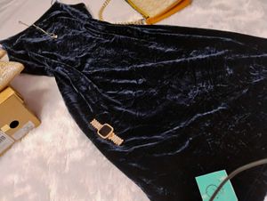 🎀Elegant Blue Velvet Dress🎀