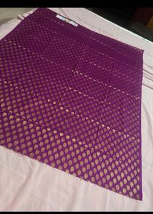 Plain Onion Pink saree &amp; Unstitched Blouse