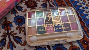 RL Beauty 18 Colours Eyeshadow