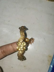 Golden Floral Bangle