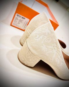 Beautiful Strong Lino Perros Off White Heels