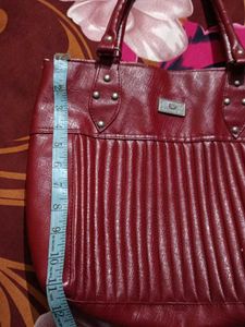Stylish Italian Maroon Handbag👜✨