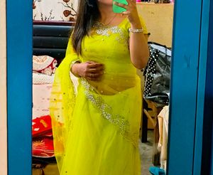 💥🎀Lime Green Saree🎀💥