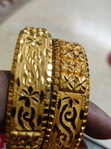 Beautiful Design GoldenBangles 2.6 Size