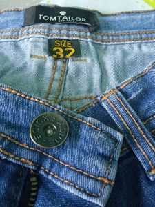 Cool Genz Baggy Jean.