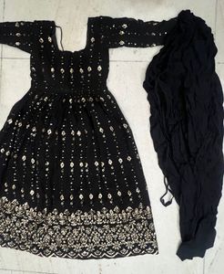 Partywear Frock Sthle Punjabi Suit 💎
