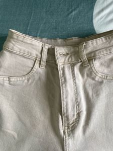 H&amp;m Curvy Fit Stretch Shorts