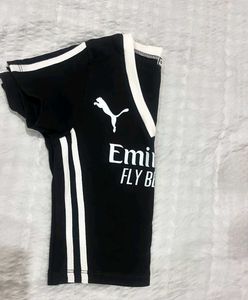 Women&#39;s Football Jersey