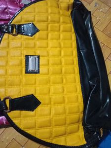 2 Stylish Handbags