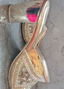 Party Wear Women Golden Shin Heels Sandal👠