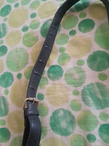 Old, Used Slingbag Black