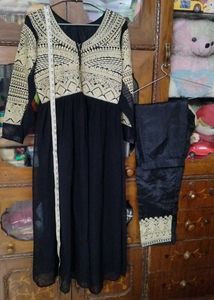 Elegant Embroidered Kurta Set