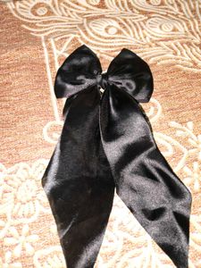 Black Hair Bow