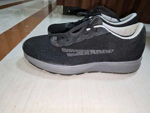 Breeze Black Sport Shoes