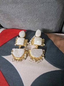 ⚪️White Moon Luxe Earrings⚪️