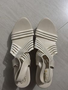 JF Cream Elastic Strap Heels - Size 7