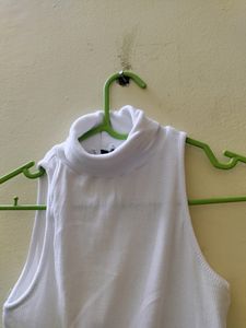 Turtle Neck Ribbed Sleeveless Top