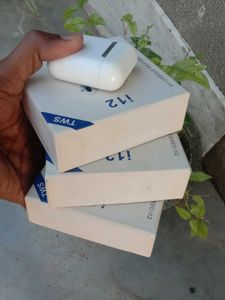 4pcs Wireless Stereo i12 (Not working)