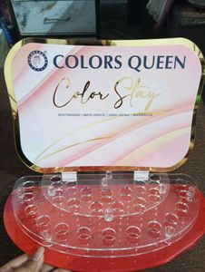 Colors Queen Lipstick Display